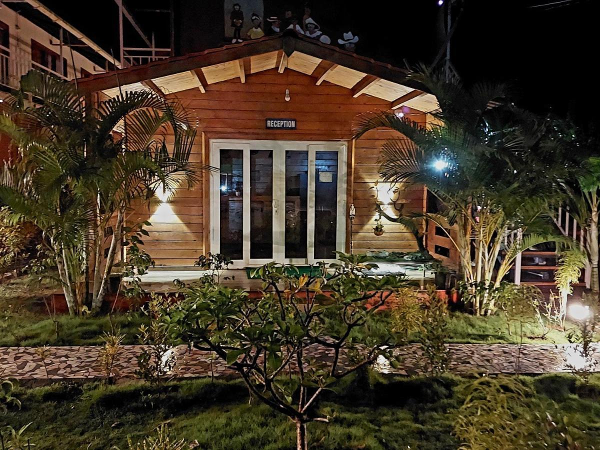 Vedana Retreat Arambol Hotel Exterior photo